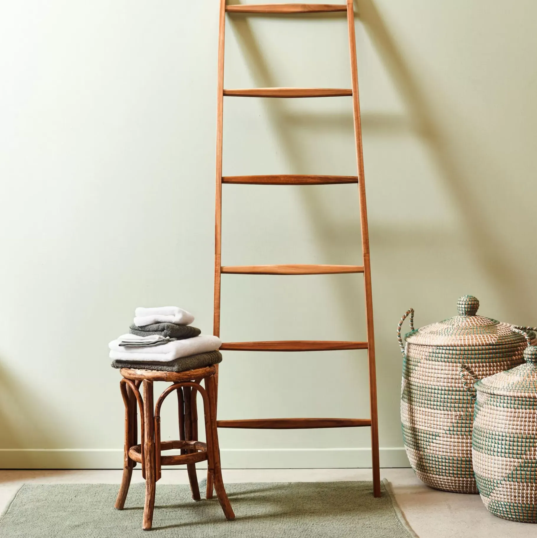 CASA Acacia Escalera Natural