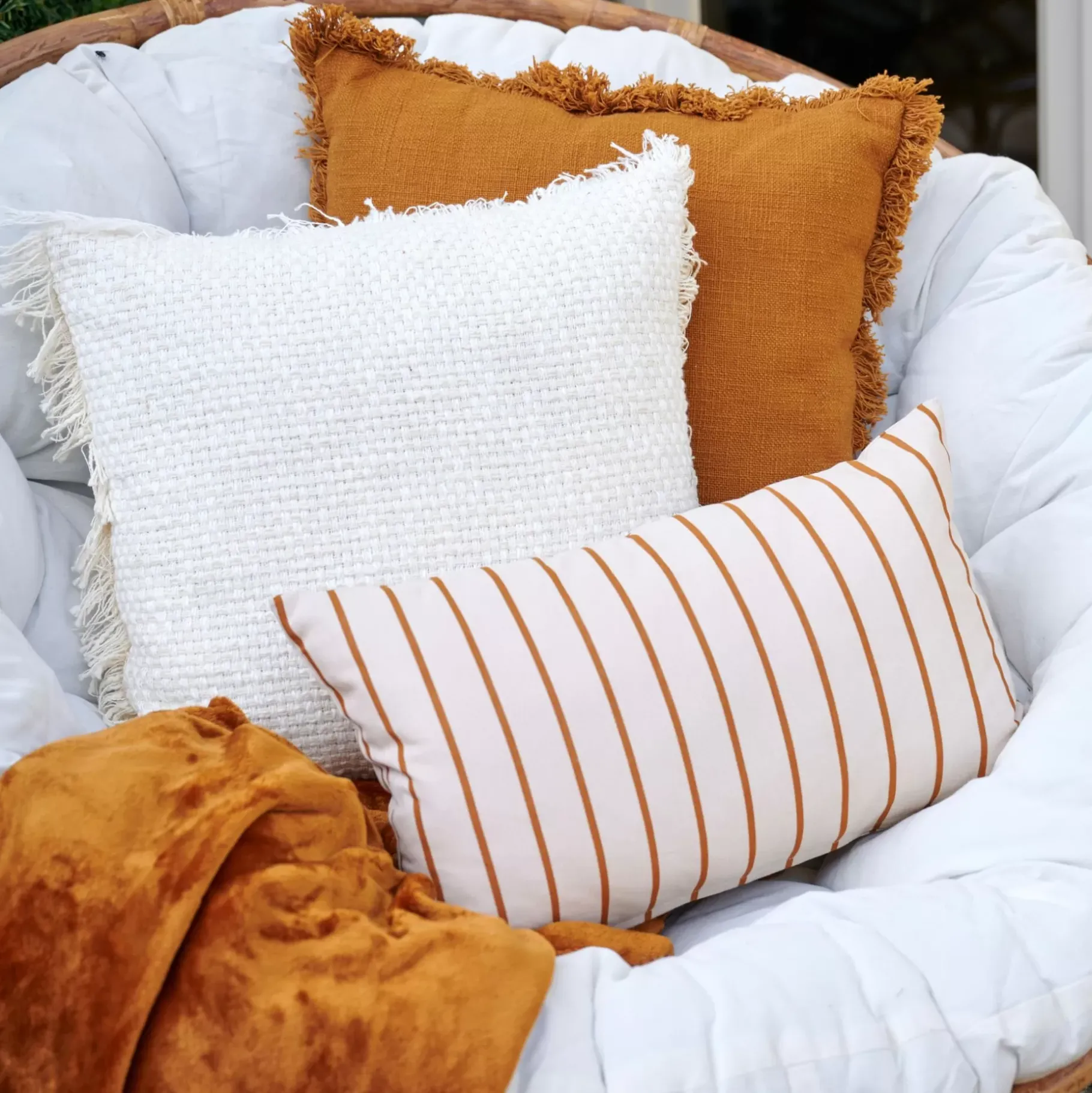 CASA Lucca Cojin Blanco Apagado