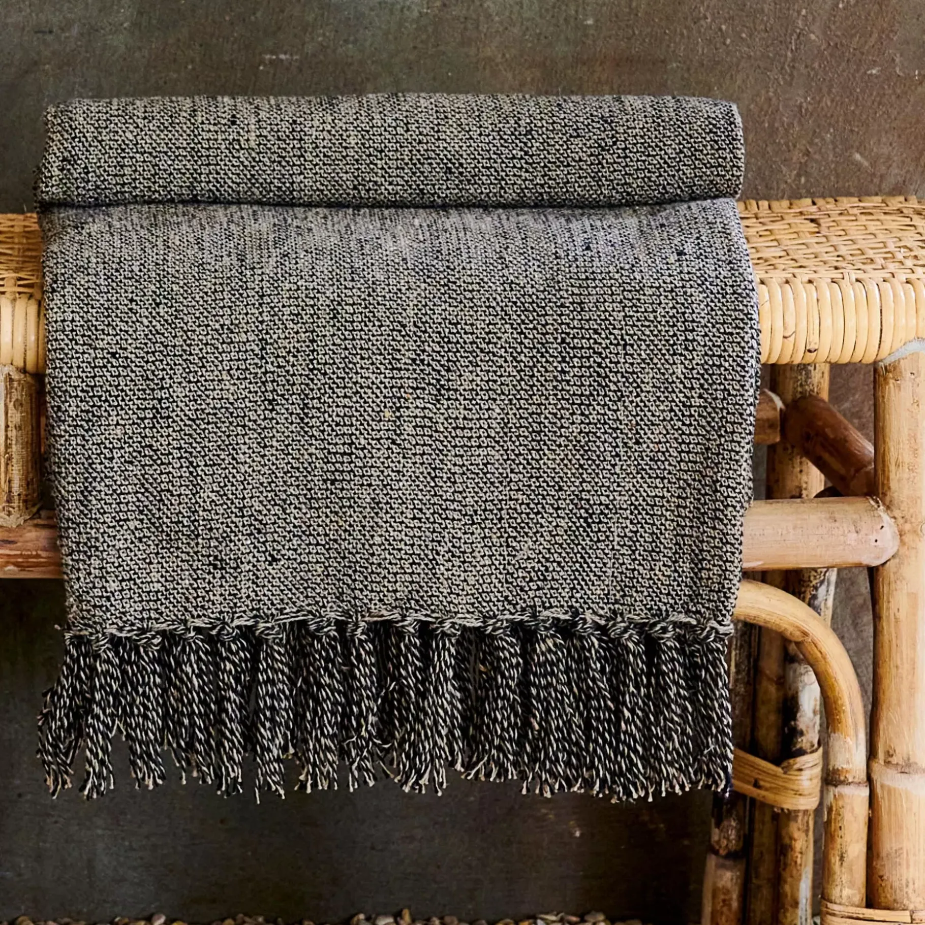 CASA Milan Manta Negro, Beis